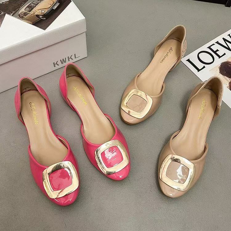 Pointed Toe Flat - Chaussures plates à boucle carrée ajourée