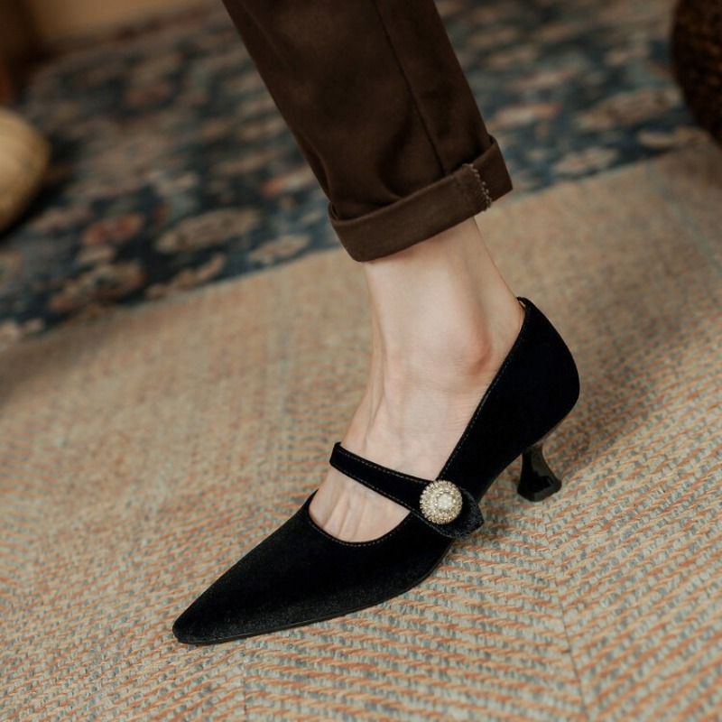 Vin rouge bout pointu Mary Jan - Mary Jane Shoes avis et prix