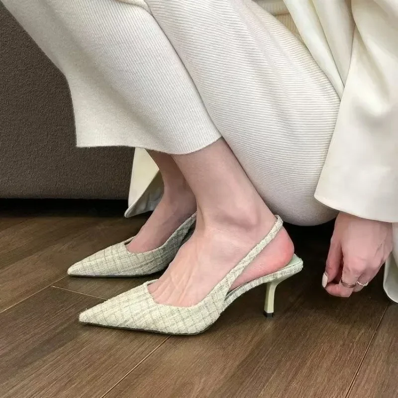 Marque de mode qui a conçu des - Pointed Toe Flat avis et prix